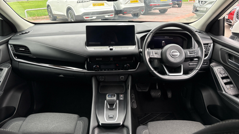 Nissan Qashqai 1.3 DiG-T MH 158 N-Connecta 5dr Xtronic Petrol Hatchback